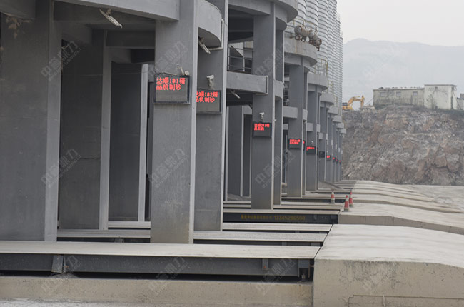 ɰʯ�Ԅ�(d��ng)�b܇ϵ�y(t��ng)