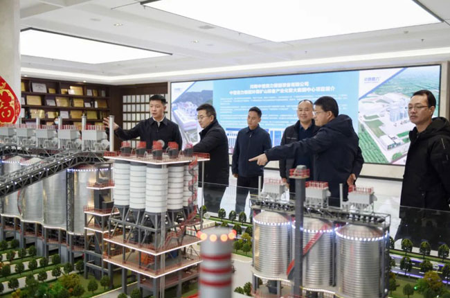 �������L����������F(tu��n)�W�R���u(y��)�������^����