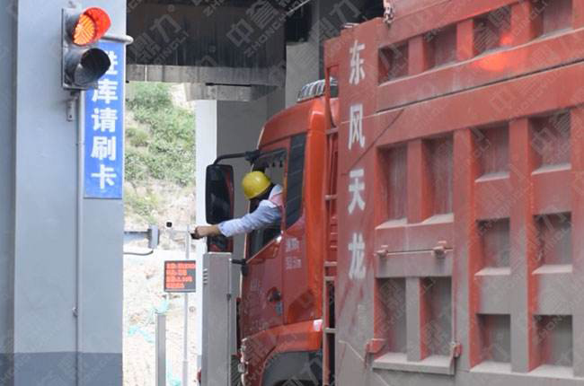 ɰʯ���ϟo���b܇ϵ�y(t��ng)