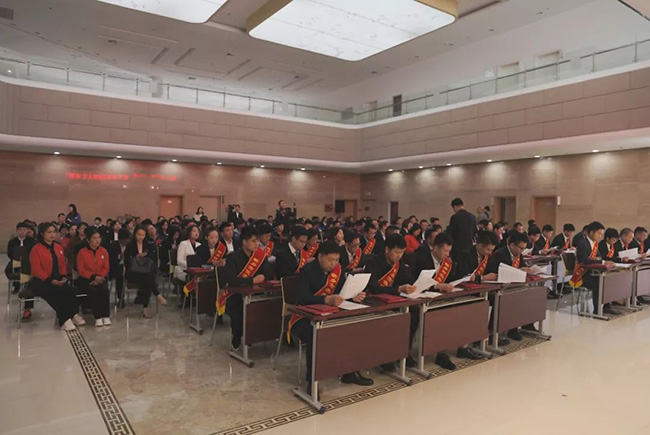 新鄉(xiāng)中譽(yù)鼎力董事長張治民獲評(píng)“新鄉(xiāng)市青年經(jīng)營管理人才”等榮譽(yù)稱號(hào)