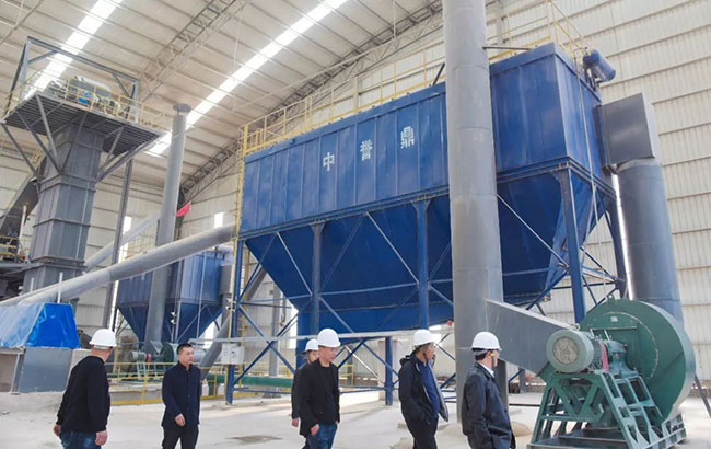 參觀生產(chǎn)線除塵設備