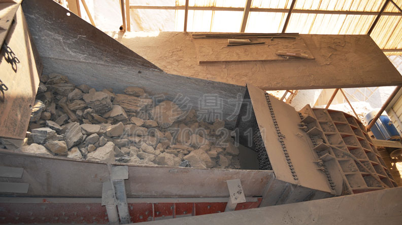 ɽ��̫ԭĳʯ�ϏS