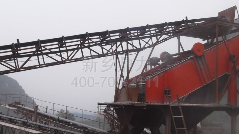 �V�����e��һ�(zh��n)ʯ�ϏS