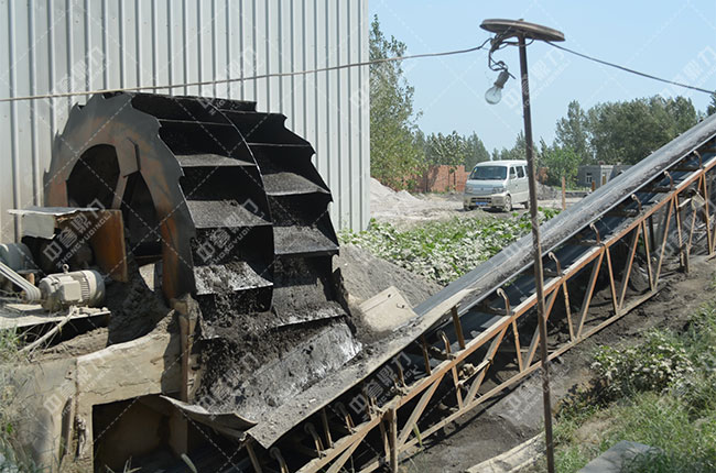 輪斗式洗砂機(jī)使用現(xiàn)場(chǎng)