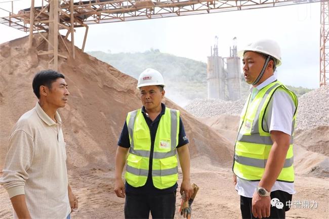 ����(w��)�Fꠌ����˽���r