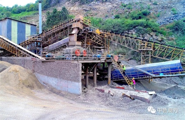 ���a�������D