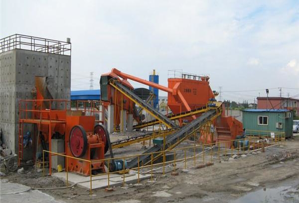 鄂式碎石機使用現(xiàn)場