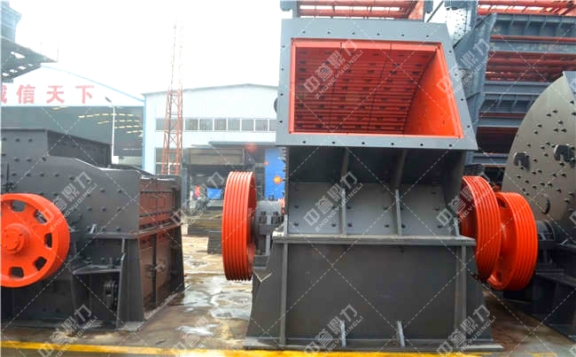 中型破碎機(jī)—PCZ1615重錘破