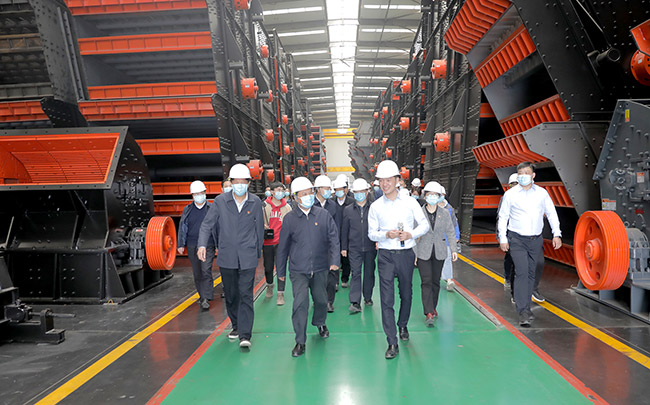 參觀中譽鼎力智能化一體生產(chǎn)車間