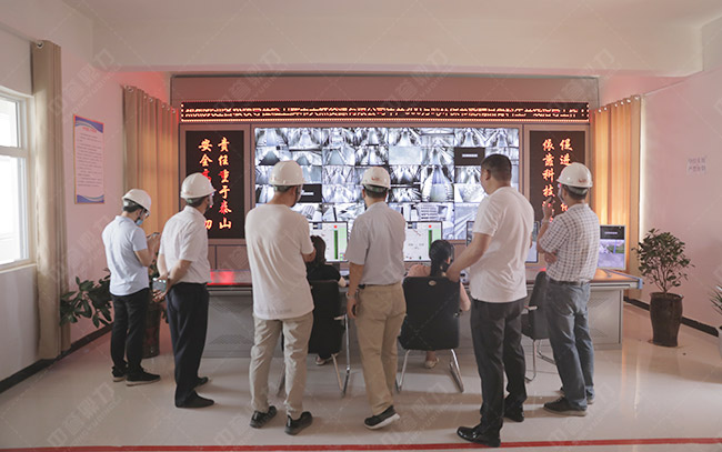 �˽����u�������ܵVɽ����ϵ�y(t��ng)�\�Р�r