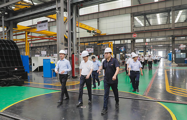 參觀中譽(yù)鼎力一體化生產(chǎn)車間